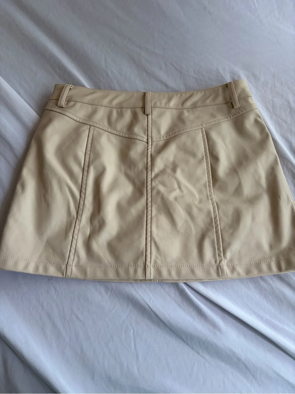 PacSun Cream Faux Leather Mini Skirt Women’s Size M Y2K